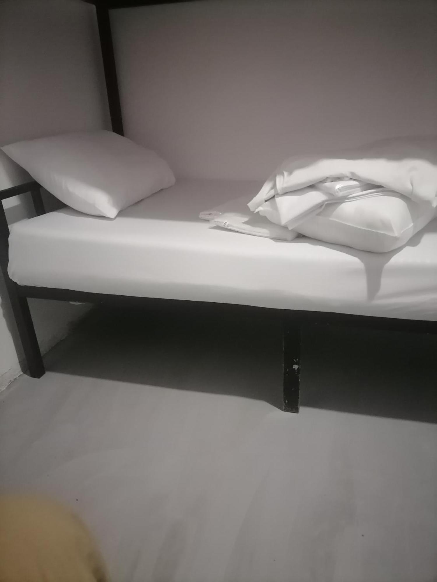 Bed & Baggage Vandrehjem Ella Eksteriør billede